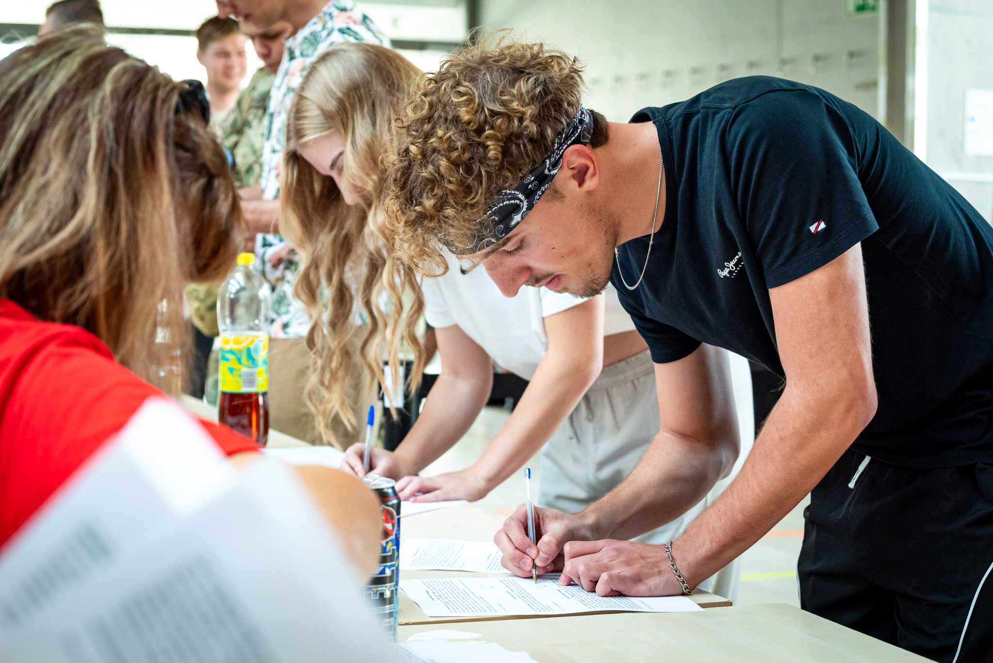 At night, entertainment took centre stage at the Bridge Student and Faculty Club. (Photos: András Adorján)